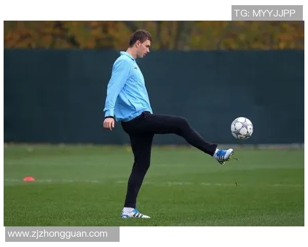 足球球星腿部肌肉长度揭秘对其竞技表现的影响及训练方法分析